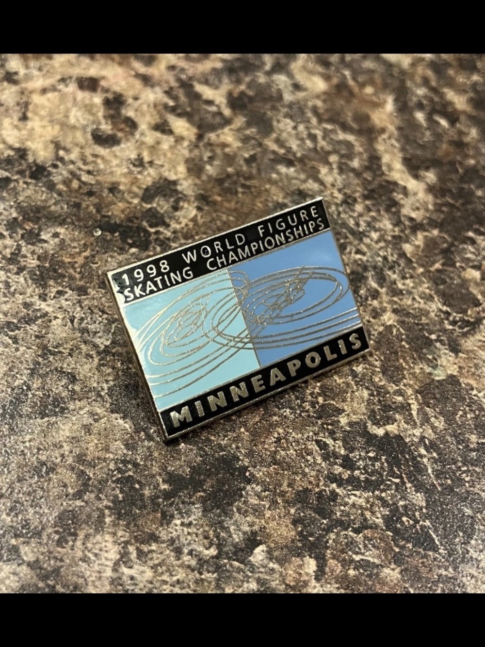 Minneapolis 1998 World Figure Skating Championships Pin